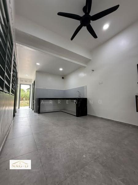 Rumah Teres 1-Tingkat untuk Dijual di Taman Melawis (Klang) - Darren Ng - Kitchen - PropertyGuru.com.my