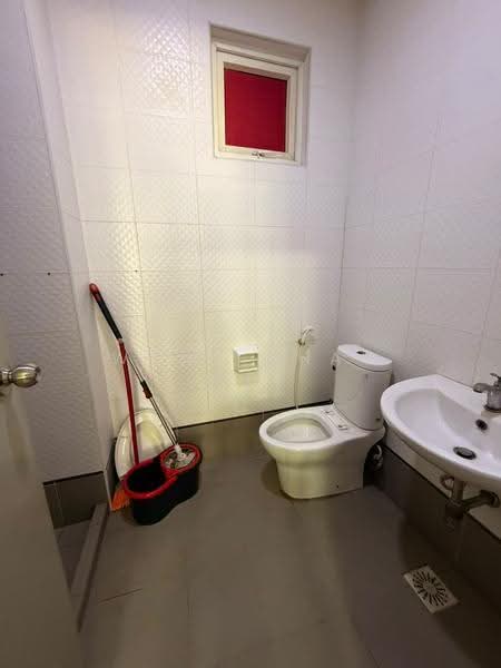 Service Residence for Rent at Seasons Amara Larkin - Wong Shau Wei - Bathroom - PropertyGuru.com.my