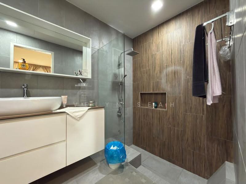 Kediaman Servis untuk Dijual di Verve Suites - Evelyn Seah - Bathroom - PropertyGuru.com.my