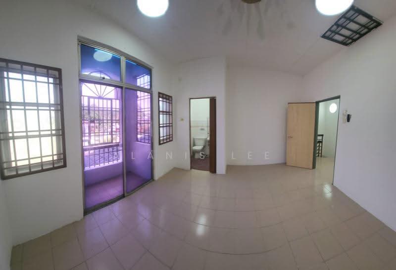 2-storey Terraced House for Sale in Bukit Indah (Iskandar Puteri (Nusajaya)) - Alanis Lee - Bathroom - PropertyGuru.com.my
