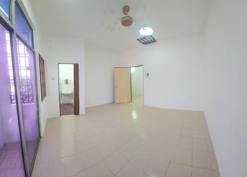 2-storey Terraced House for Sale in Bukit Indah (Iskandar Puteri (Nusajaya)) - Alanis Lee - Bathroom - PropertyGuru.com.my