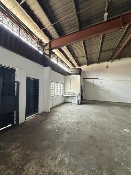 Kilang untuk Disewa di Cheras (Selangor) - Kelvin Leong - Interior - PropertyGuru.com.my
