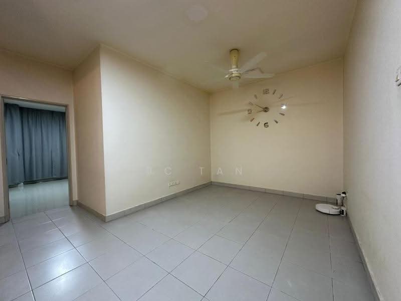 Terraced House for Sale in Taman Seri Bukit Segambut (Batu) - BC TAN - Living Room - PropertyGuru.com.my