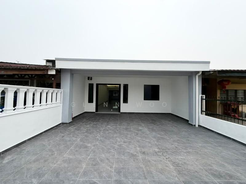 1-storey Terraced House for Sale in Taman Pelangi (Johor Bahru) - Glenn Woo - Exterior - PropertyGuru.com.my