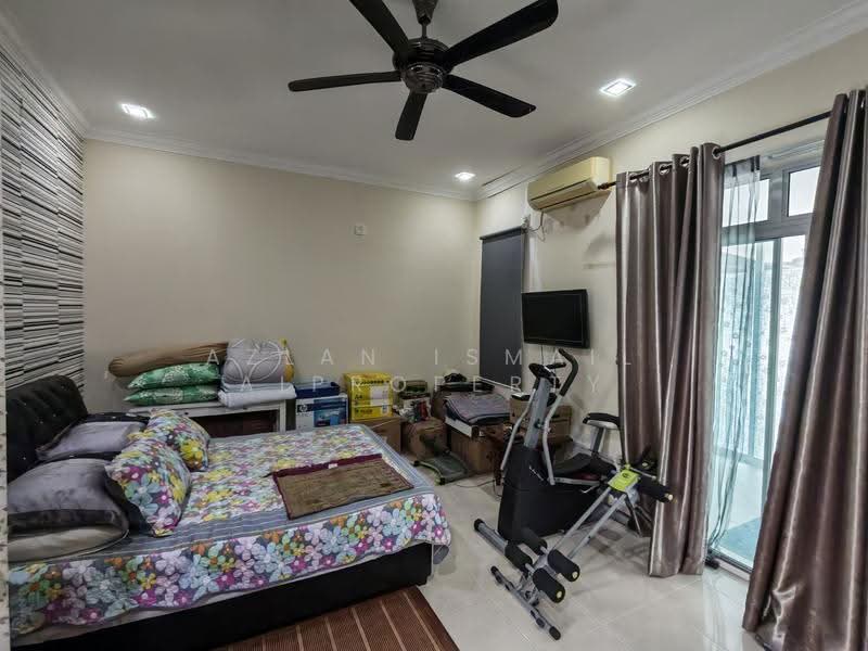 Rumah Teres 2-Tingkat untuk Dijual di Mutiara Rini (Skudai) - Azlan Ismail aiproperty - Bedroom - PropertyGuru.com.my
