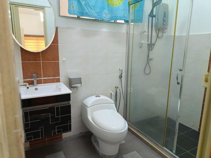 Pangsapuri untuk Disewa di Kings Height - May Loo - Bathroom - PropertyGuru.com.my