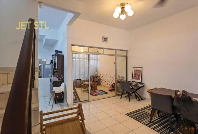 Rumah Teres 2-Tingkat untuk Dijual di Setia Indah 9 (Setia Alam) - Alwin Lee - Living Room - PropertyGuru.com.my