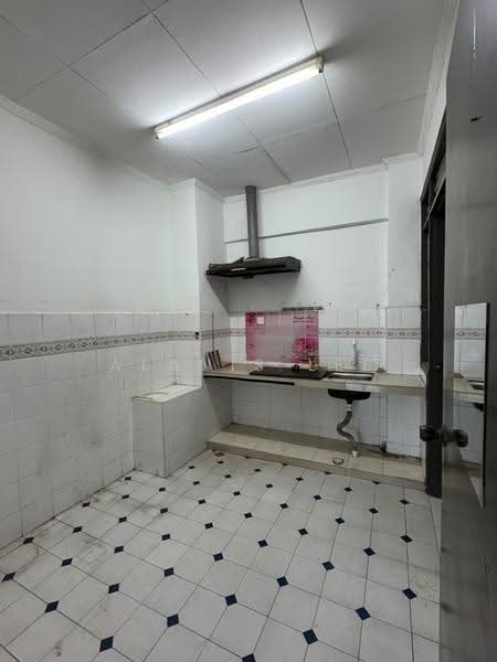 Condominium for Sale at Skudai Villa - Alanis Lee - Kitchen - PropertyGuru.com.my