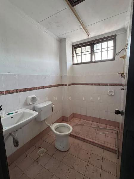Condominium for Sale at Skudai Villa - Alanis Lee - Bathroom - PropertyGuru.com.my