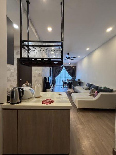 Apartment for Rent at Seri Austin Residence (Pangsapuri Seri Austin) - Yuki Cheng - Living Room - PropertyGuru.com.my