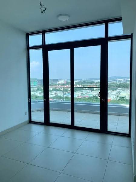 Kediaman Servis untuk Dijual di Aragreens - Bryan Chan - Balcony - PropertyGuru.com.my