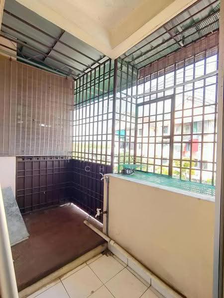 Pangsapuri untuk Dijual di Taman Bagan Lalang Apartment - Theresa Chew - Balcony - PropertyGuru.com.my