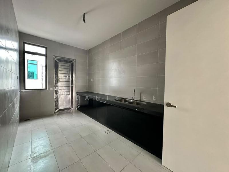 2-storey Terraced House for Sale in Bandar Seri Alam (Masai) - Alanis Lee - Kitchen - PropertyGuru.com.my