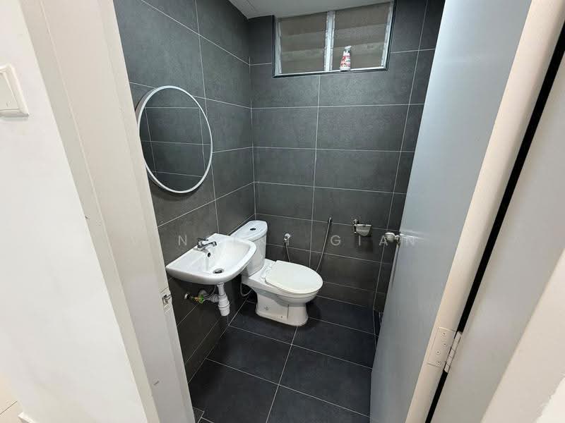 Kediaman Servis untuk Disewa di Midas @ Seri Alam - Vincent Gian - Bathroom - PropertyGuru.com.my