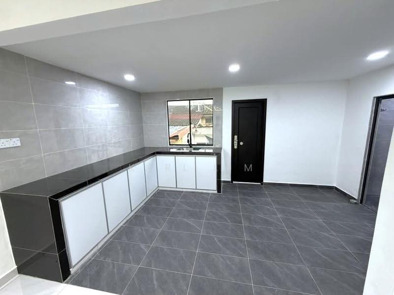 Rumah Teres 1-Tingkat untuk Dijual di Taman Pelangi (Johor Bahru) - Karl Lim - Kitchen - PropertyGuru.com.my