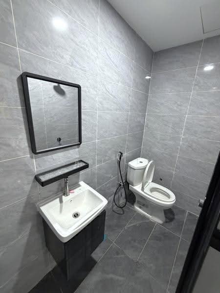 Rumah Teres 1-Tingkat untuk Dijual di Taman Pelangi (Johor Bahru) - Karl Lim - Bathroom - PropertyGuru.com.my