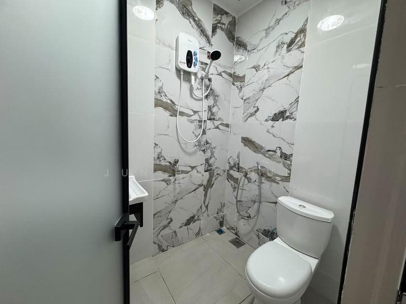 2-storey Terraced House for Sale in Kota Kinabalu (Sabah) - Jun Hoe Hui - Bathroom - PropertyGuru.com.my