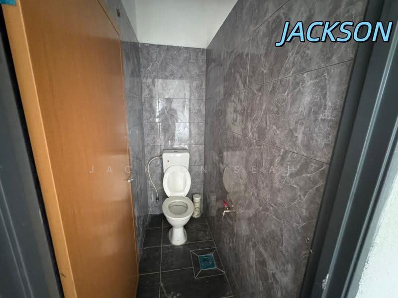 Pejabat untuk Disewa di Taman Merak Jaya (Simpang Ampat) - Jackson Seah - Bathroom - PropertyGuru.com.my