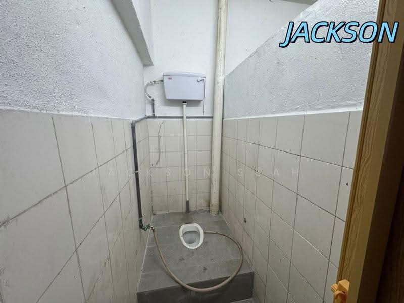 Pejabat untuk Disewa di Taman Merak Jaya (Simpang Ampat) - Jackson Seah - Bathroom - PropertyGuru.com.my