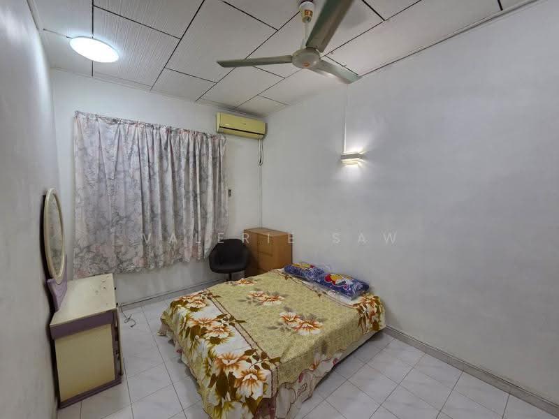 Rumah Teres 2-Tingkat untuk Disewa di Taman Tasek (Johor Bahru) - Valerie Saw - Bedroom - PropertyGuru.com.my