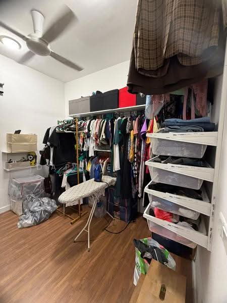 Kondominium untuk Dijual di The Legacy OUG - Daphne Wong - Closet - PropertyGuru.com.my