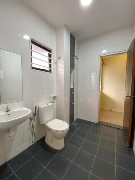2-storey Terraced House for Sale in Bandar Bukit Raja (Klang) - Alwin Lee - Bathroom - PropertyGuru.com.my