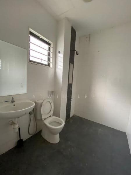 2-storey Terraced House for Sale in Bandar Bukit Raja (Klang) - Alwin Lee - Bathroom - PropertyGuru.com.my