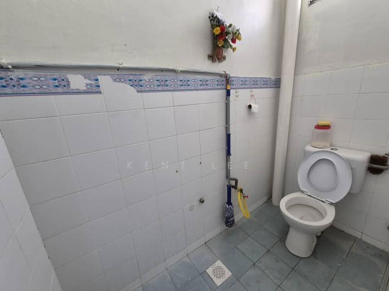 2-storey Terraced House for Rent in Puchong (Selangor) - Kent Lee - Bathroom - PropertyGuru.com.my