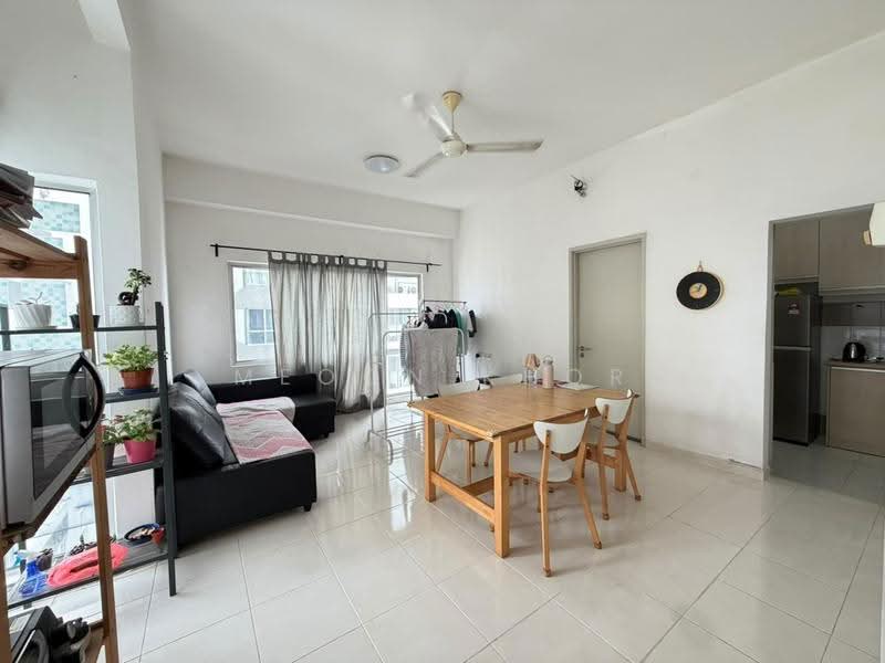 Kediaman Servis untuk Dijual di I Residence - Meoon Khor - Living Room - PropertyGuru.com.my