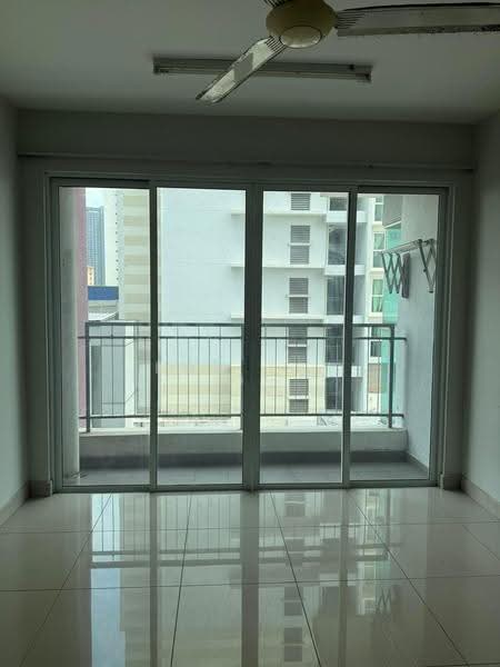 Kediaman Servis untuk Dijual di Pacific Place - Ken Lai - Balcony - PropertyGuru.com.my