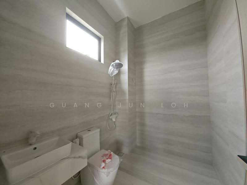 Bungalow House for Sale in Taman Ponderosa (Johor Bahru) - Guang Jun Loh - Bathroom - PropertyGuru.com.my