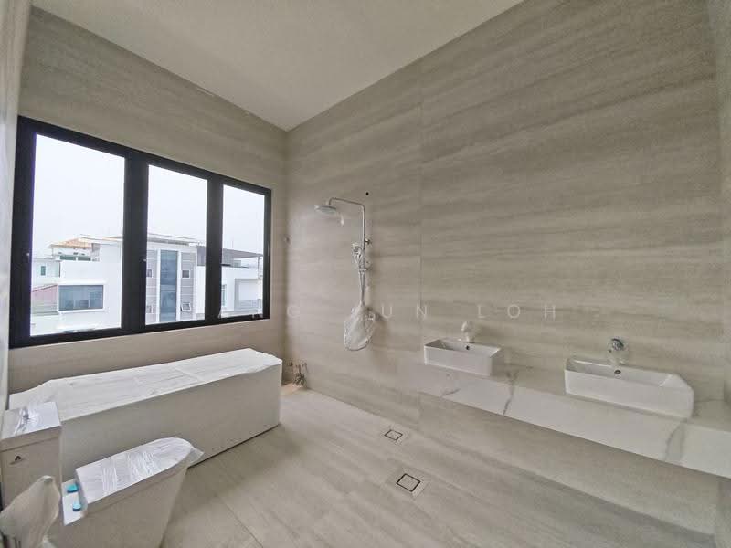 Bungalow House for Sale in Taman Ponderosa (Johor Bahru) - Guang Jun Loh - Bathroom - PropertyGuru.com.my