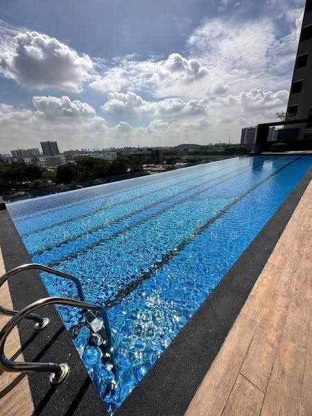 Service Residence for Rent at The Glenz @ Glenmarie - Max Khor Phor xiong - Pool - PropertyGuru.com.my