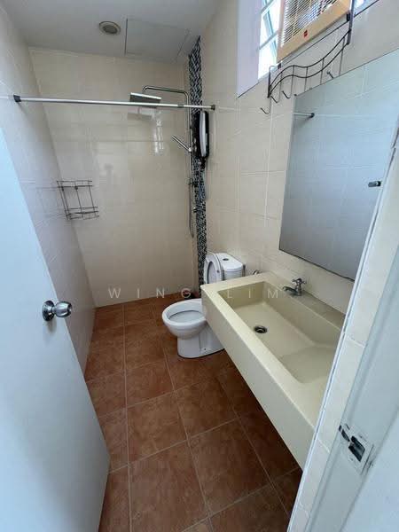 Kondominium untuk Disewa di Platinum Lake PV 13 - WING LIM - Bathroom - PropertyGuru.com.my