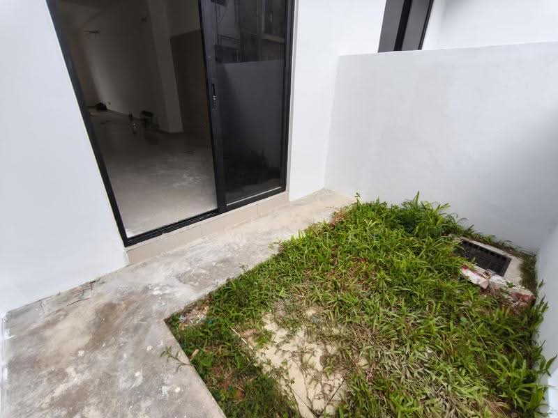 2-storey Terraced House for Sale in Bandar Dato Onn (Tebrau) - Alanis Lee - Exterior - PropertyGuru.com.my