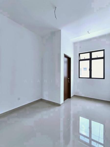 2-storey Terraced House for Sale in Bandar Dato Onn (Tebrau) - Alanis Lee - Interior - PropertyGuru.com.my