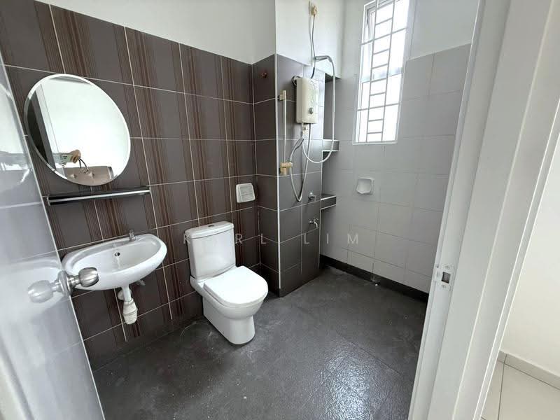 2-storey Terraced House for Sale in Gelang Patah (Johor) - Karl Lim - Bathroom - PropertyGuru.com.my
