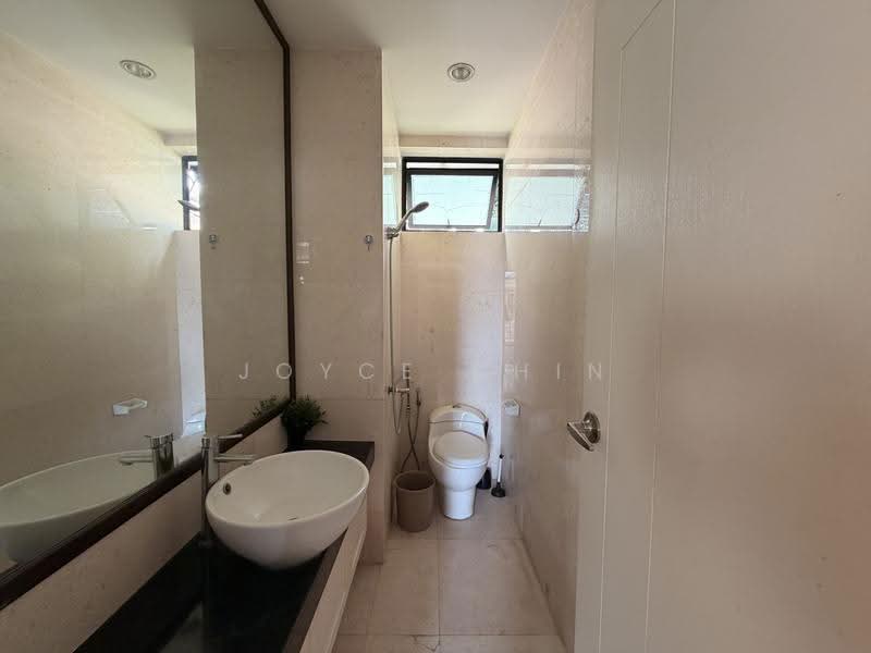 Kondominium untuk Dijual di Moonlight Bay - Joyce Chin - Bathroom - PropertyGuru.com.my