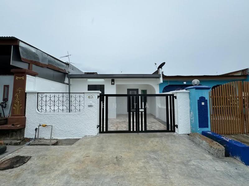 1-storey Terraced House for Sale in Taman Universiti (Sri Gading) - Alen Tan - Exterior - PropertyGuru.com.my