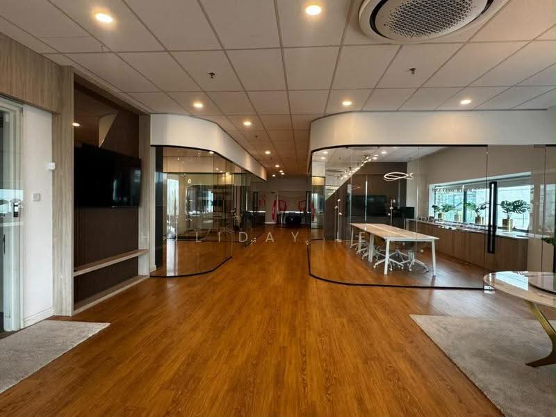 Hotel / Resort untuk Disewa di Cyberjaya (Selangor) - Holiday Lew - Corridor - PropertyGuru.com.my