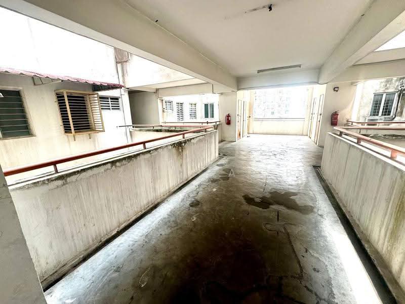 Pangsapuri untuk Dijual di Bandar Baru Ampang - Azean Wahab - Corridor - PropertyGuru.com.my