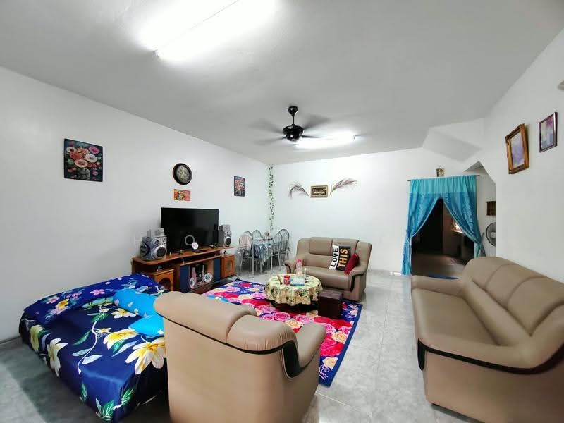Rumah Teres 2-Tingkat untuk Dijual di Taman Garing Utama (Rawang) - Heo Wai Kien - Living Room - PropertyGuru.com.my