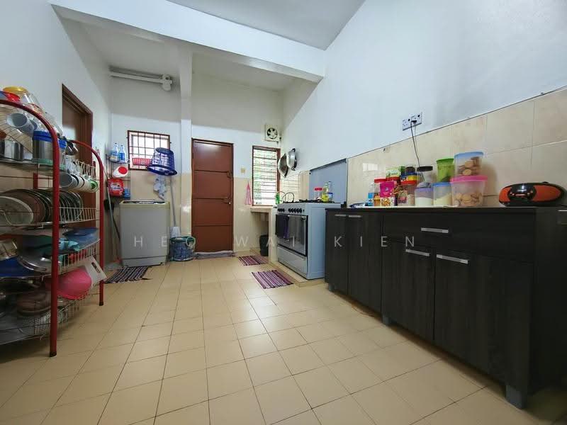 Rumah Teres 2-Tingkat untuk Dijual di Taman Garing Utama (Rawang) - Heo Wai Kien - Kitchen - PropertyGuru.com.my