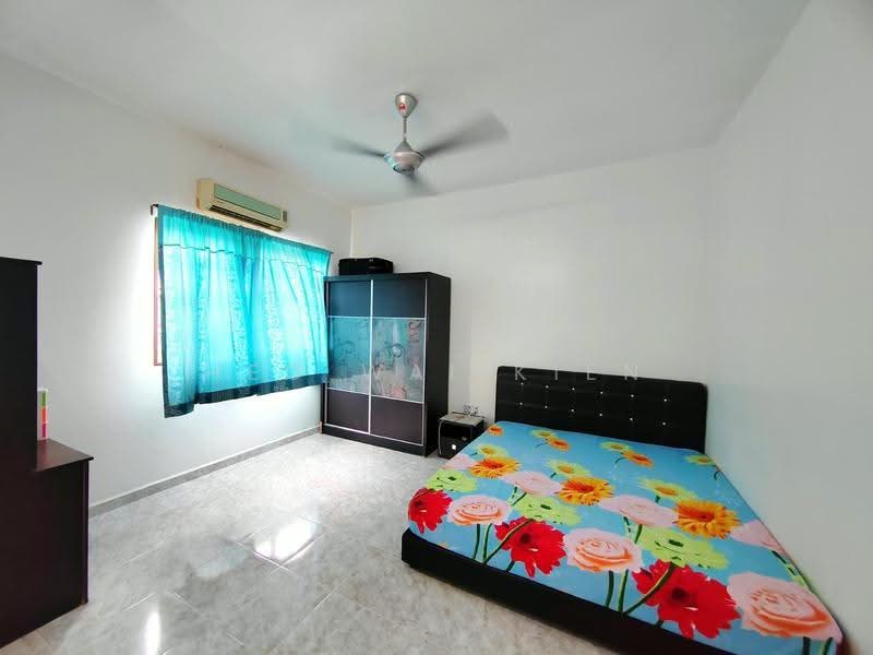 Rumah Teres 2-Tingkat untuk Dijual di Taman Garing Utama (Rawang) - Heo Wai Kien - Bedroom - PropertyGuru.com.my