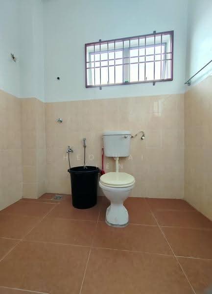 Rumah Teres 2-Tingkat untuk Dijual di Taman Garing Utama (Rawang) - Heo Wai Kien - Bathroom - PropertyGuru.com.my