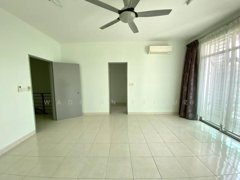 3-storey Terraced House for Sale in Kajang (Selangor) - Wadihan Fairuz - Living Room - PropertyGuru.com.my