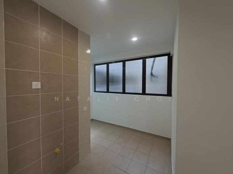Kondominium untuk Dijual di Upper East @ Tiger Lane - Natalie Choi - kitchen area - PropertyGuru.com.my