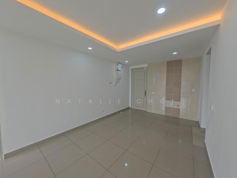 Kondominium untuk Dijual di Upper East @ Tiger Lane - Natalie Choi - living area - PropertyGuru.com.my