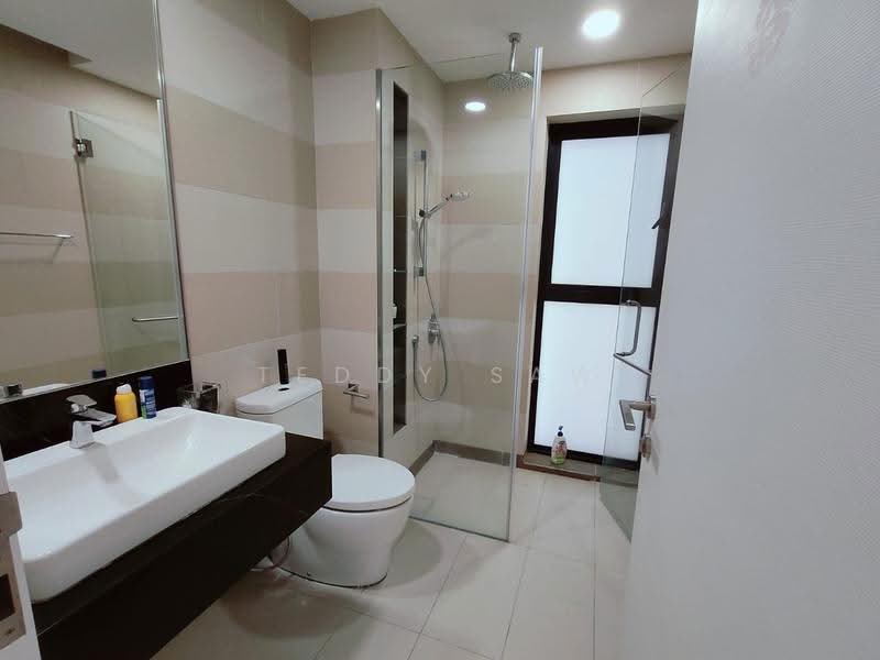 Kondominium untuk Disewa di Westside Three - Teddy Saw - Bathroom - PropertyGuru.com.my