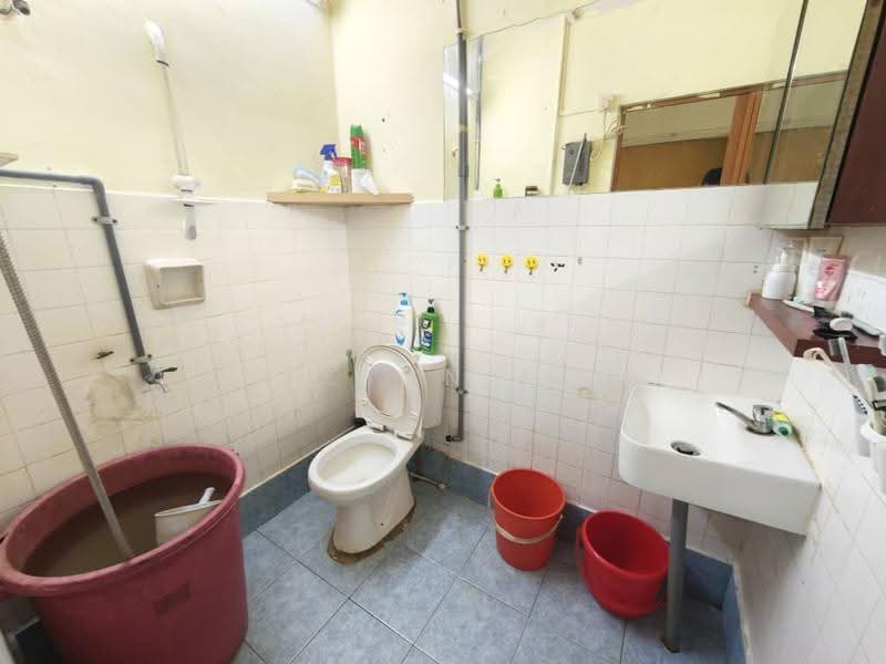 Rumah Teres 1-Tingkat untuk Dijual di Johor Bahru (Johor) - Wilson Teh - Bathroom - PropertyGuru.com.my